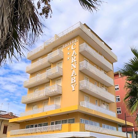 Hotel Carnaby Римини Екстериор снимка