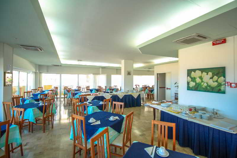 Hotel Carnaby Римини Екстериор снимка
