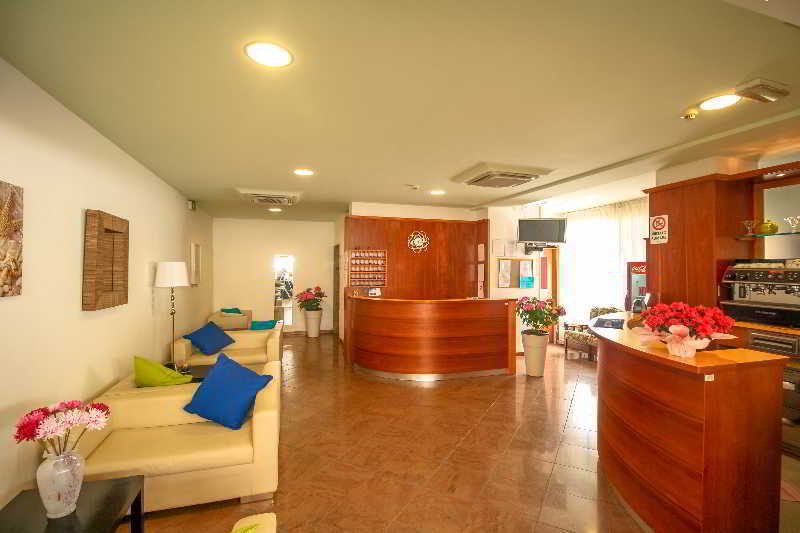 Hotel Carnaby Римини Екстериор снимка